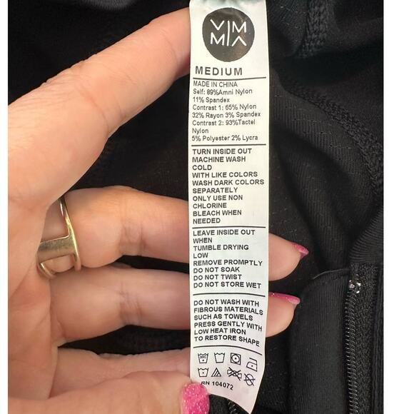 Vimmia Black 1/4 Zip Long Sleeves Running Pullover Size M - Picture 3 of 11